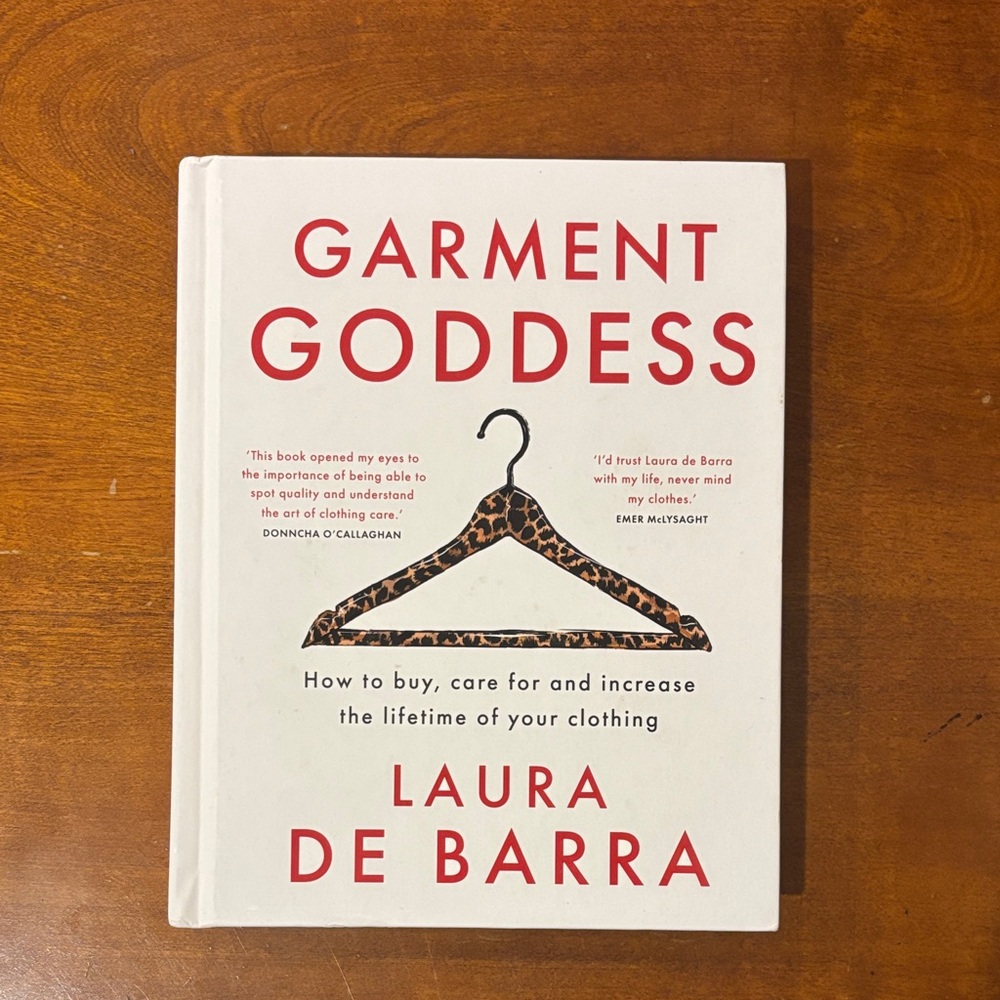 Garment Goddess by – White & Red Coffee Table‎ Book